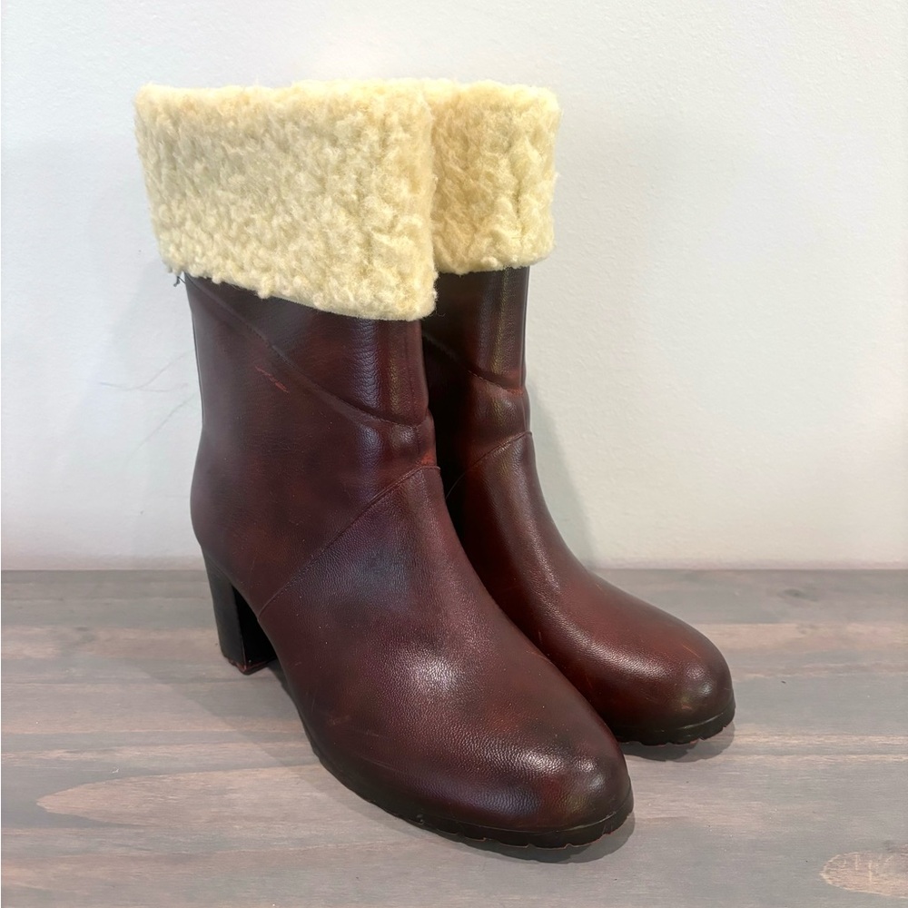 Womens Reddish Brown W Beige Fuzzy Faux Fur Heeled Booties Boots Size 8 - Picture 1 of 16